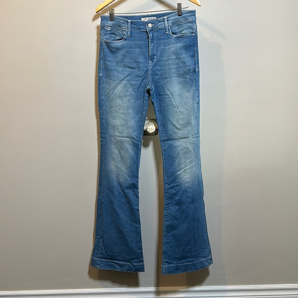 Mavi- “Sheena” jeans. High rise flare. 30. EUC.